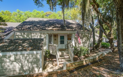 627 Wedgewood Villas