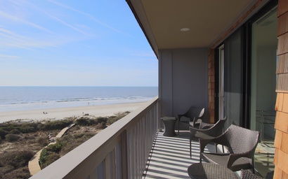 2473 Shipwatch Oceanfront Villa