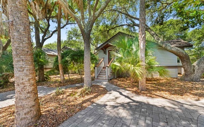 Featured Property 447 Oceanwoods Cottage