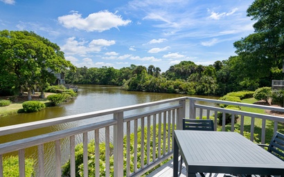4384 Windswept Lakeside Villa