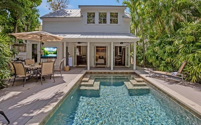 The Gilded Pineapple 5