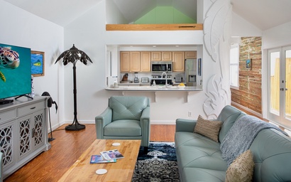 The Poetic Pineapple 7