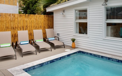 The Duke & The Queen 9