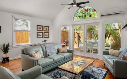 The Poetic Pineapple 5