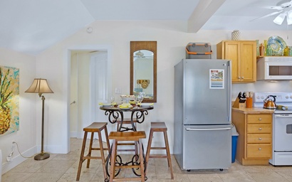 Suzy's Parrot Perch 7