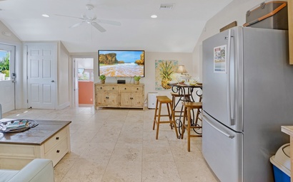 Suzy's Parrot Perch 10