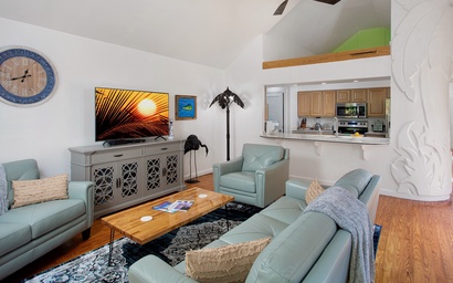 The Poetic Pineapple 6