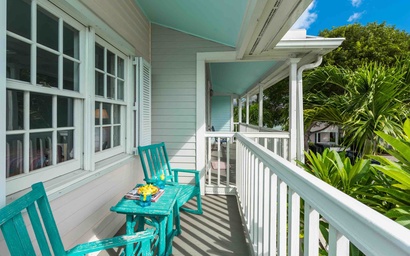 La Petite Penthouse 10