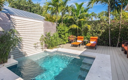 Layover In Paradise 4