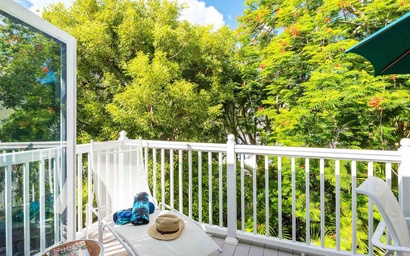 La Petite Penthouse 6