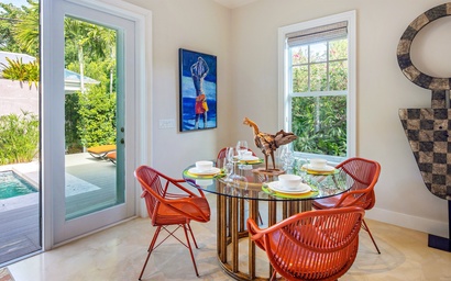 Layover In Paradise 8