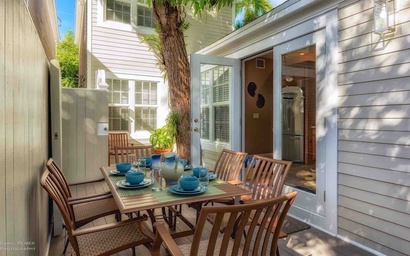 The Lime & The Coconut 8