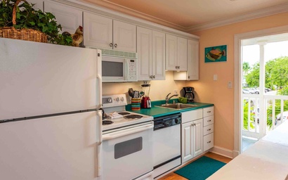 La Petite Penthouse 4