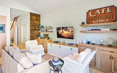 Layover In Paradise 2