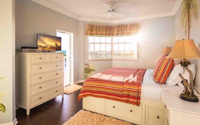 Sundrenched Reflections 10