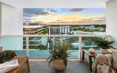 1 Hotel & Homes 945 2