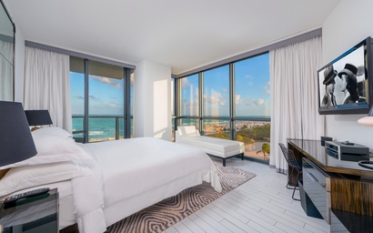 W South Beach 3B828