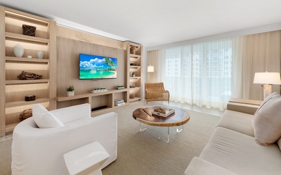 1 Hotel & Homes 1408