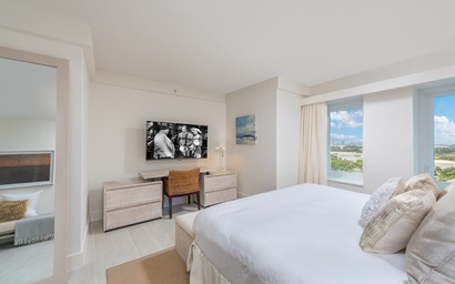 1 Hotel & Homes 1445 2