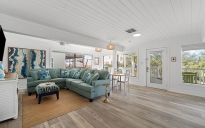 Hazel Mae's Hideaway 6