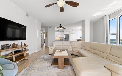 Beach Colony East 16A-Penthouse 6