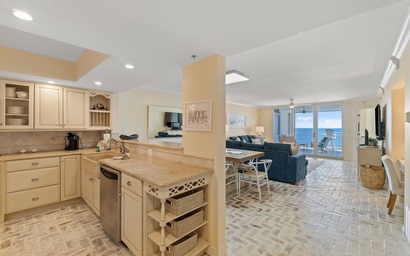 SeaSpray East 825-Gulf Front 10