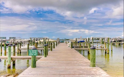 Phoenix on the Bay 1226 3