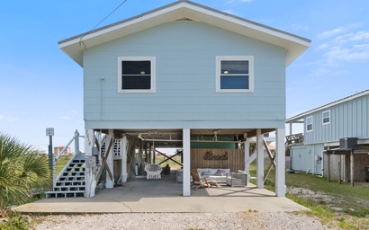 Latitude Adjustment Beach House 3