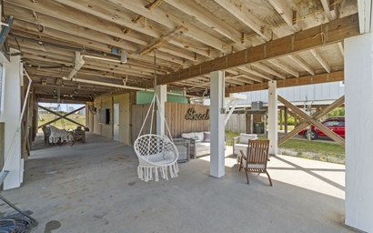 Latitude Adjustment Beach House 5