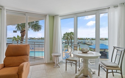 SeaSpray Riverside 214 5