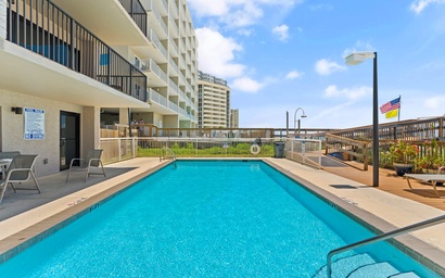 Ocean Breeze East 703 5