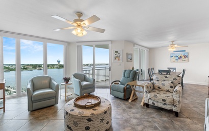 SeaSpray Riverside 813 7
