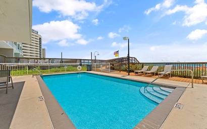 Ocean Breeze East 703 3