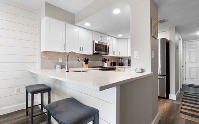 Ocean Breeze East 803 7