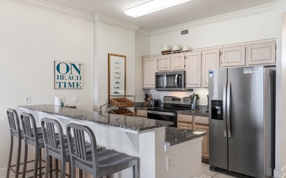 Grand Pointe 702 8