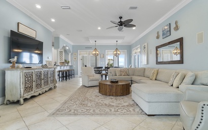 Whispering Palms Beach House 4