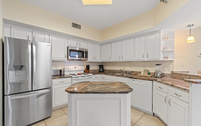 Pelican Pointe 202 8