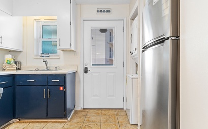 Harbor House B12 - My Blue Heron 10