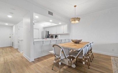 Shipwatch Riverside E104 10