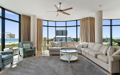 Capri 202 + FREE Seasonal Beach Service 3