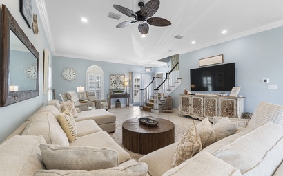 Whispering Palms Beach House 7