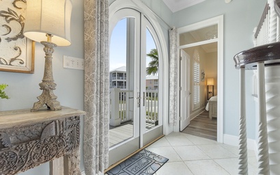 Whispering Palms Beach House 2