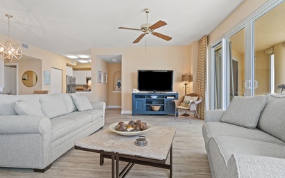 Beach Colony Tower Penthouse 17C 3