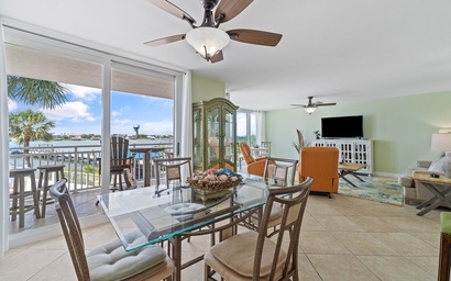 SeaSpray Riverside 214 7