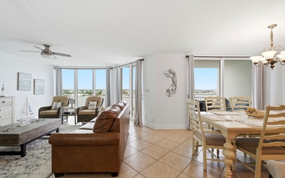 SeaSpray Riverside 712 9