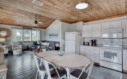 Whitesands Beach House 10