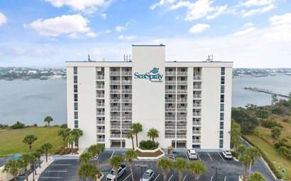 SeaSpray Riverside 611 3