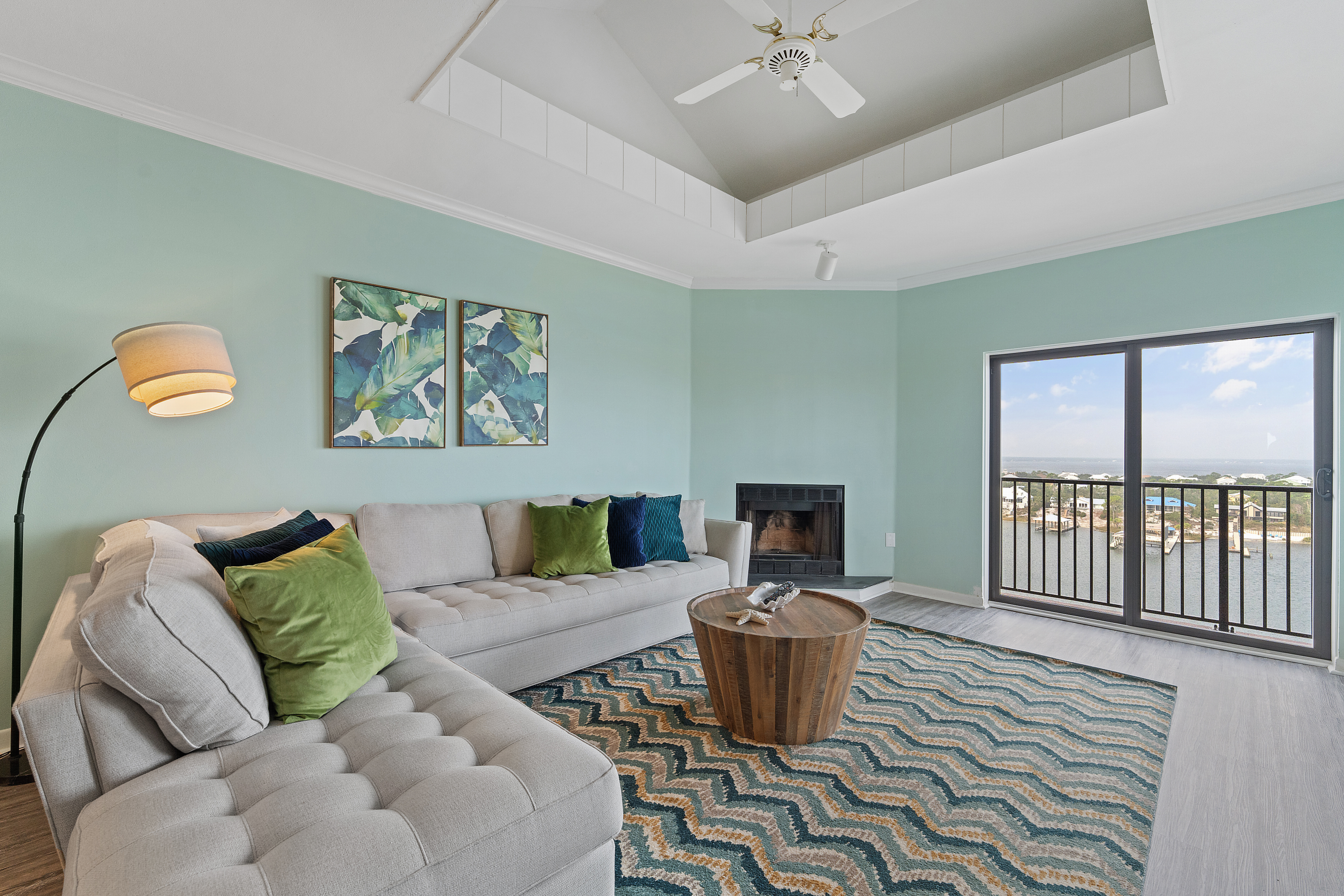 Shipwatch Riverside E1005* 4