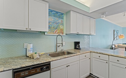 Shipwatch Riverside E1005* 8