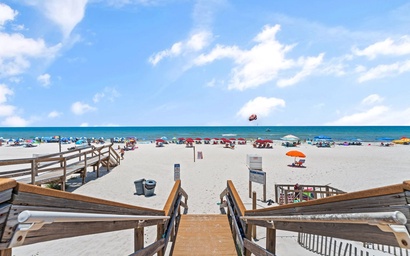 Ocean Breeze East 703 4